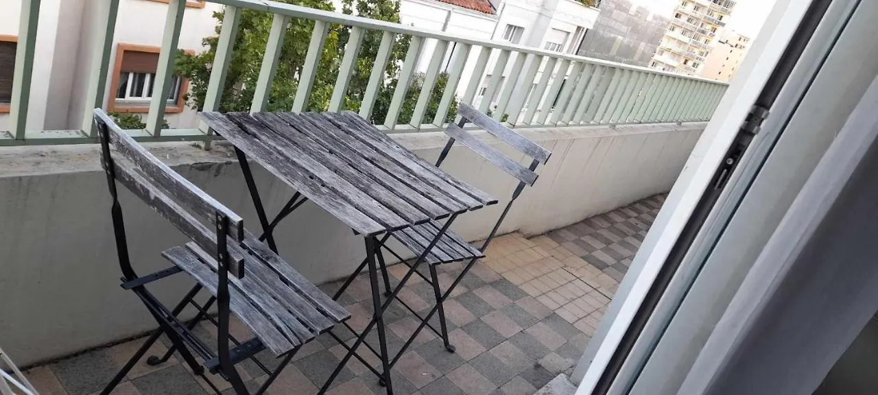 טולון Chambre Privee Pour 2 Personnes Dans Un Appartement De 3 Chambres צרפת